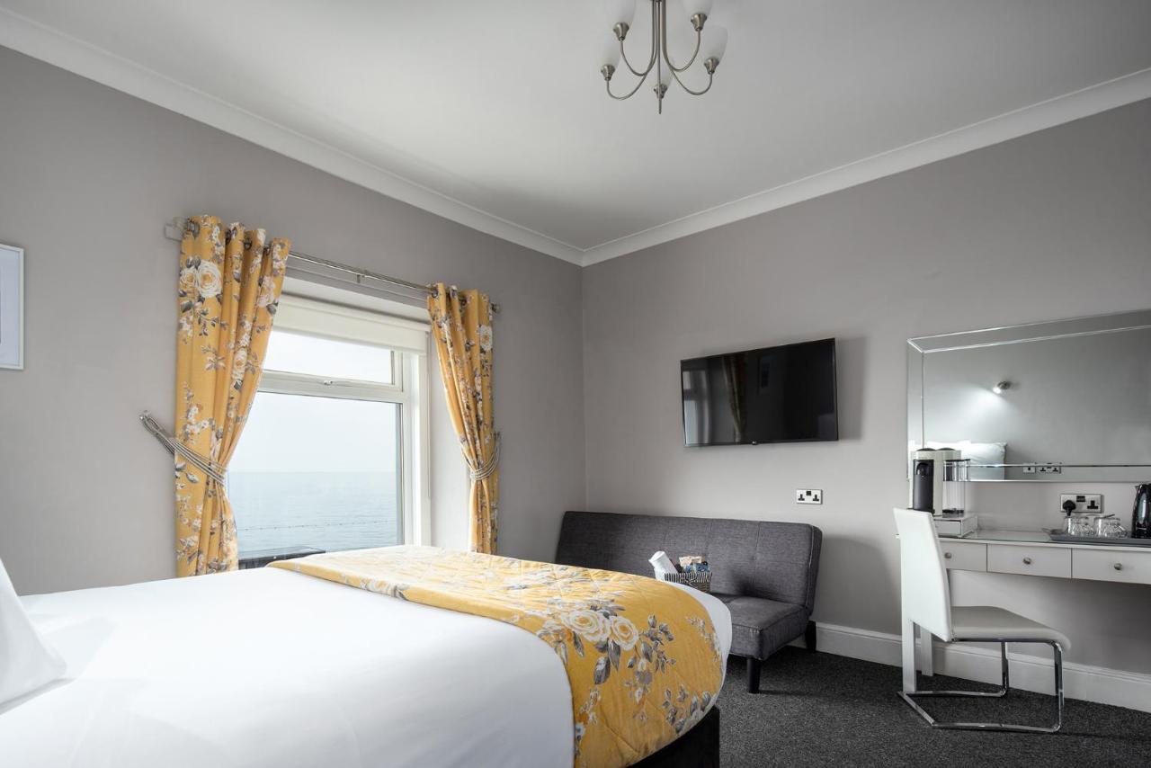 Pebble House Bed & Breakfast Ландъндо Екстериор снимка
