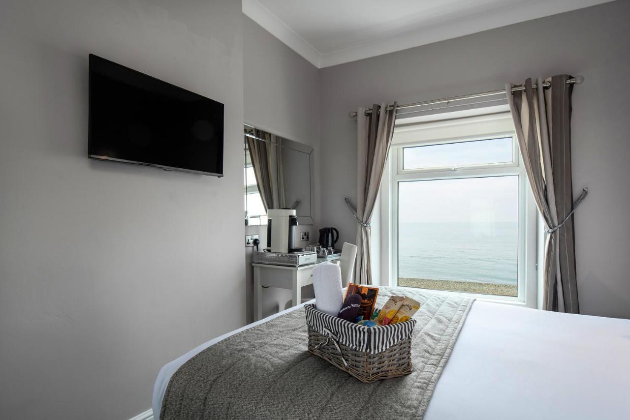 Pebble House Bed & Breakfast Ландъндо Екстериор снимка