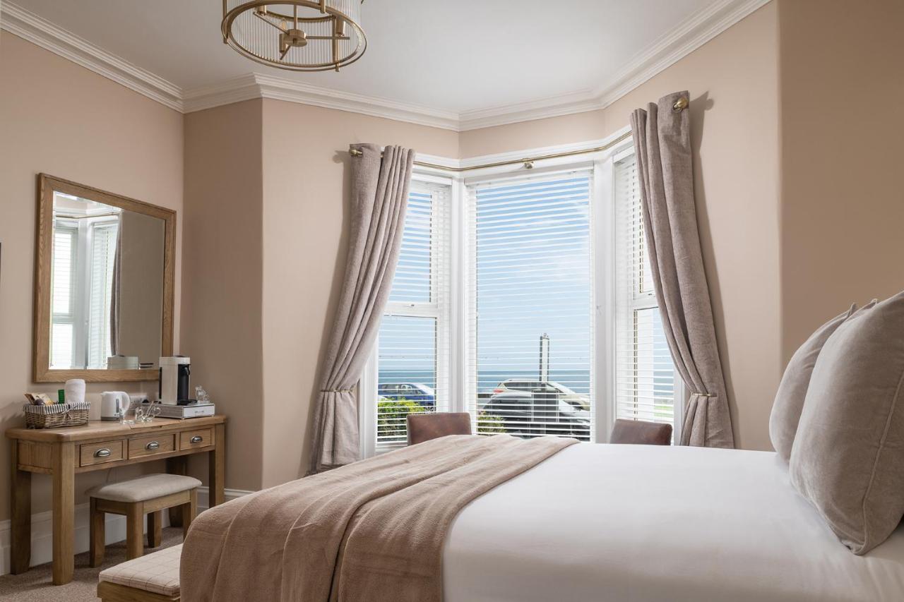 Pebble House Bed & Breakfast Ландъндо Екстериор снимка